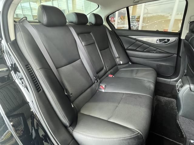 Nissan SKYLINE 2015-02 195773-16