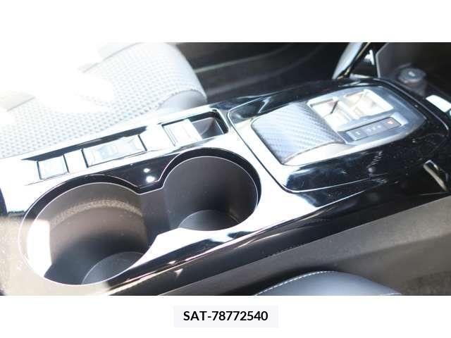 Peugeot 2008 2023-09 375070-10