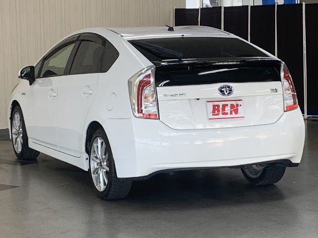 Toyota PRIUS 2012-12 10251-8