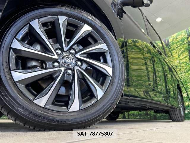 Toyota VOXY 2022-06 370297-14