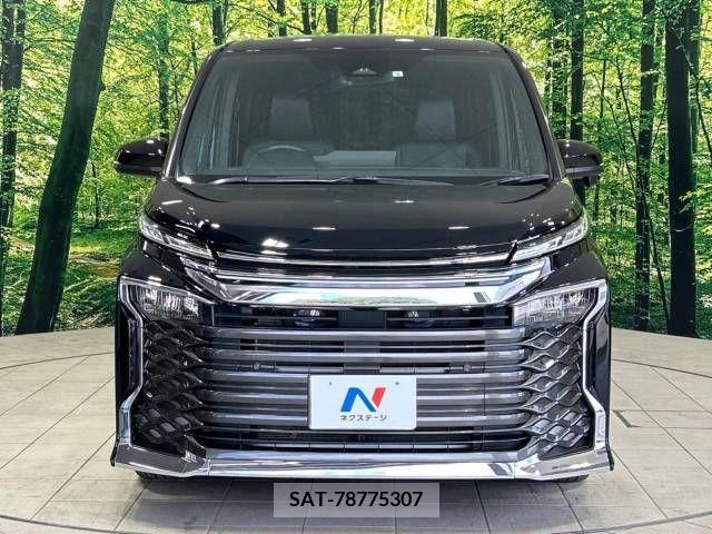 Toyota VOXY 2022-06 370297-15