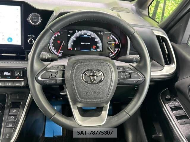 Toyota VOXY 2022-06 370297-12