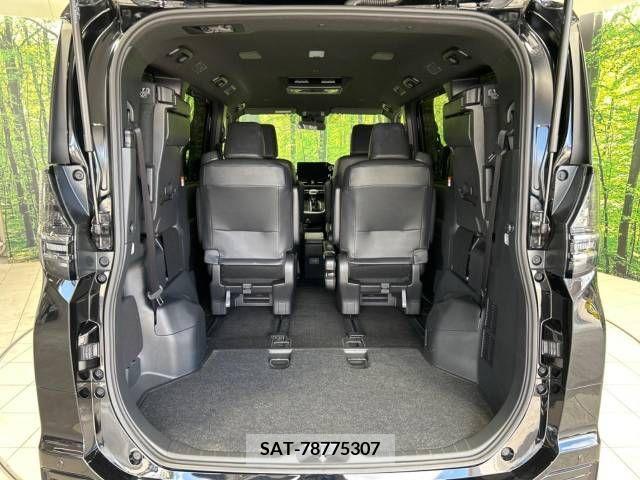 Toyota VOXY 2022-06 370297-11