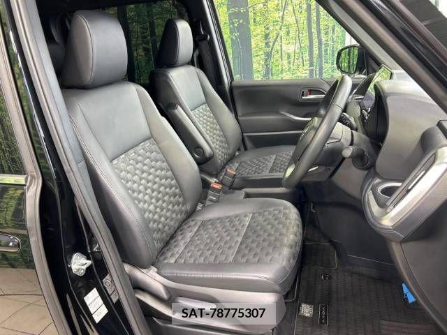 Toyota VOXY 2022-06 370297-8