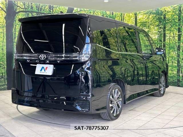 Toyota VOXY 2022-06 370297-18