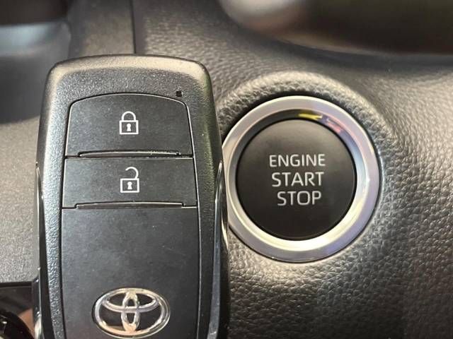 Toyota YARIS CROSS 2023-06 185386-6