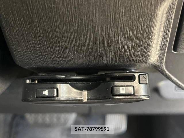 Toyota PRIUS 2012-11 377678-3