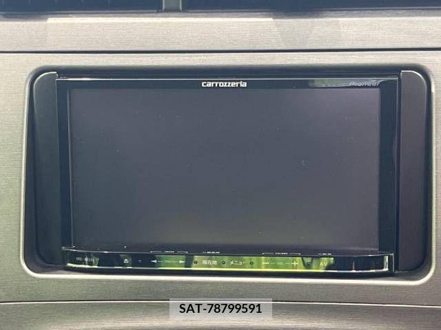 Toyota PRIUS 2012-11 377678-2