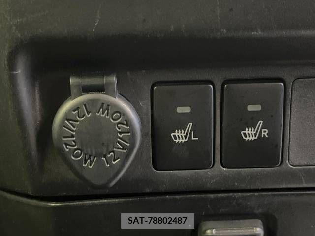Toyota ROOMY 2019-05 220883-7