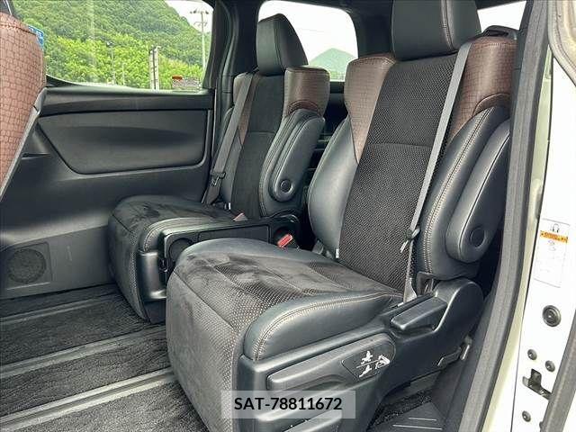 Toyota ALPHARD 2017-11 299406-17