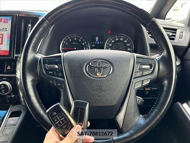 Toyota ALPHARD 2017-11 299406-5