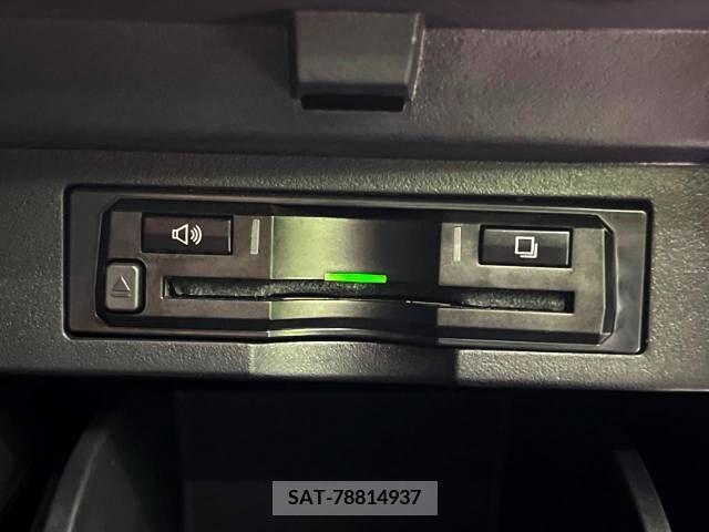 Toyota ALPHARD 2018-08 335570-10