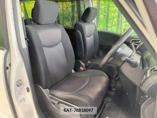 Nissan SERENA 2011-05 250634-7