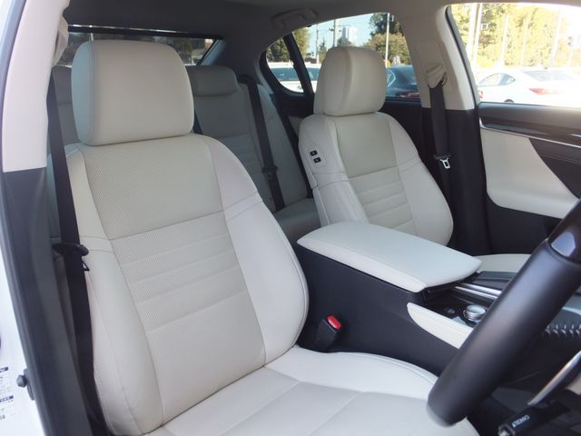 Lexus GS 2019-11 27735-15