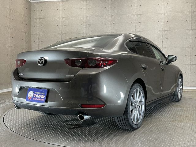 Mazda MAZDA3 2020-09 11032-3