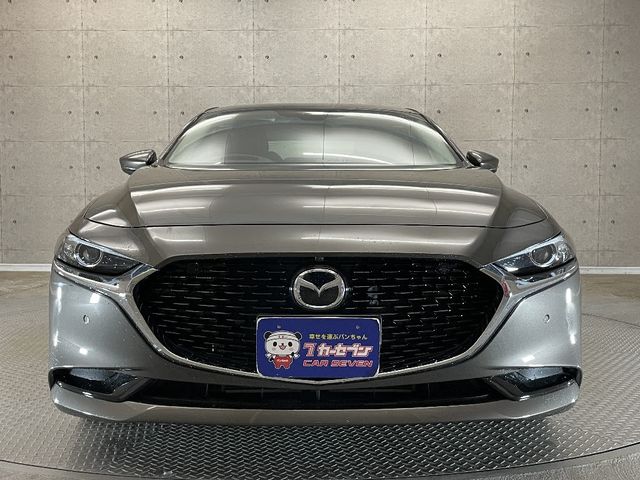 Mazda MAZDA3 2020-09 11032-4