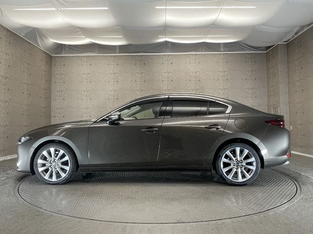 Mazda MAZDA3 2020-09 11032-7