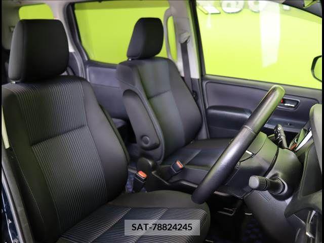 Toyota VOXY 2015-07 206876-19