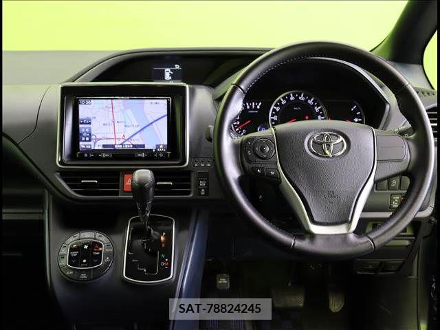 Toyota VOXY 2015-07 206876-18