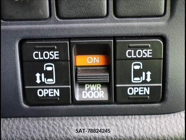 Toyota VOXY 2015-07 206876-14