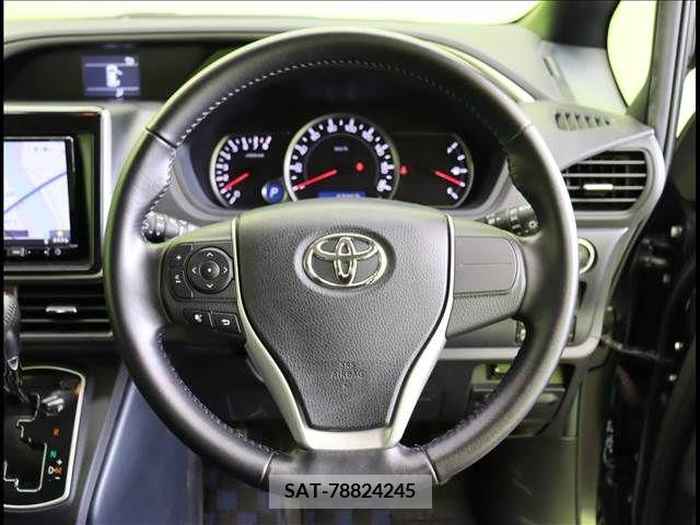 Toyota VOXY 2015-07 206876-7
