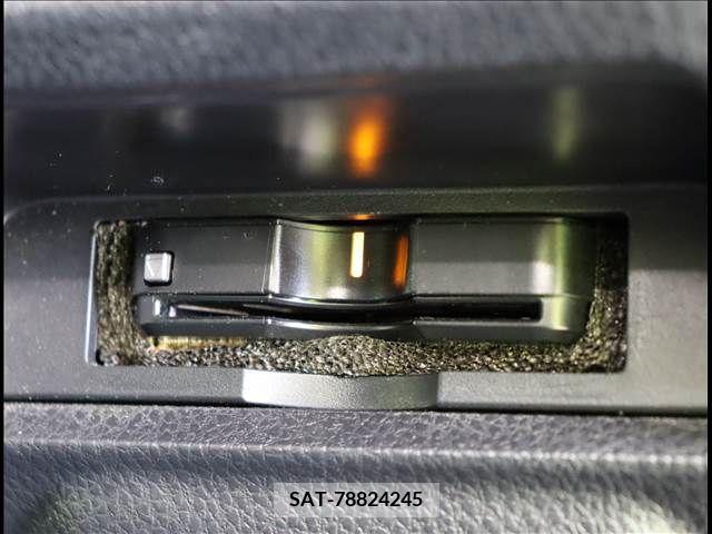 Toyota VOXY 2015-07 206876-6