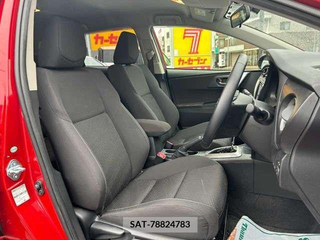 Toyota AURIS 2014-01 210564-9