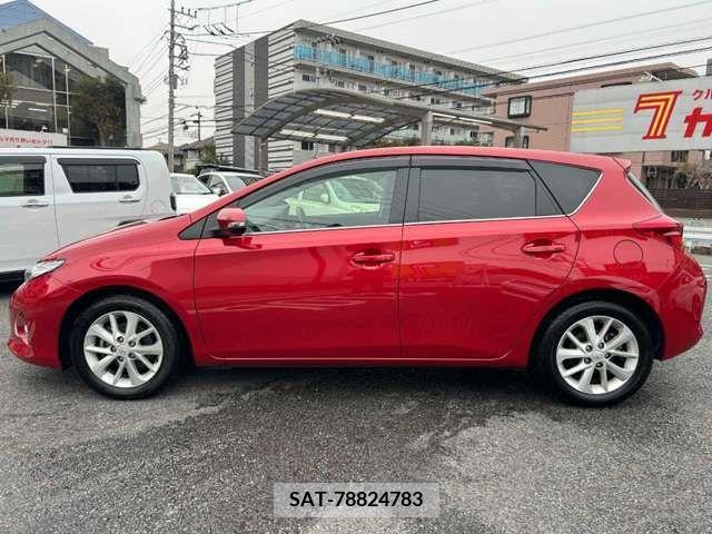 Toyota AURIS 2014-01 210564-6