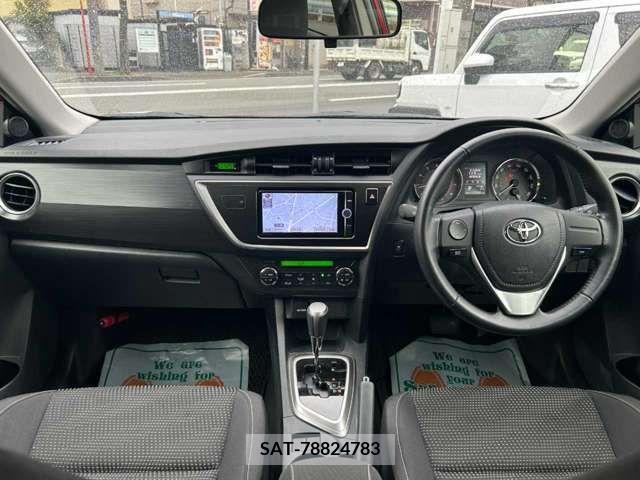 Toyota AURIS 2014-01 210564-7