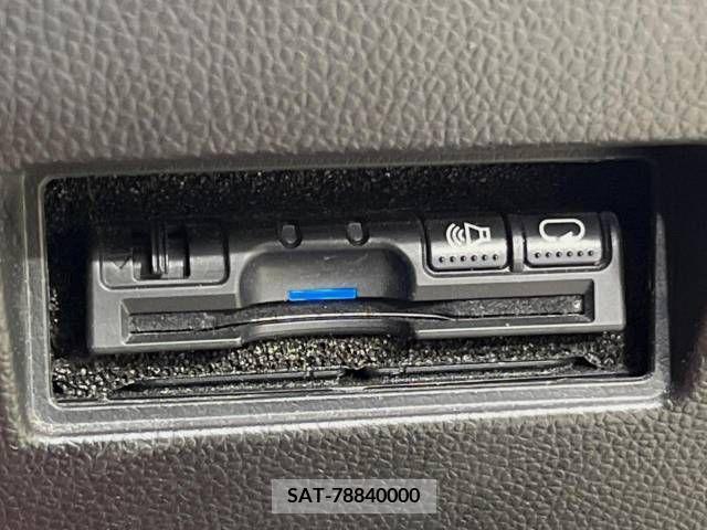 Suzuki SWIFT 2018-06 234569-7