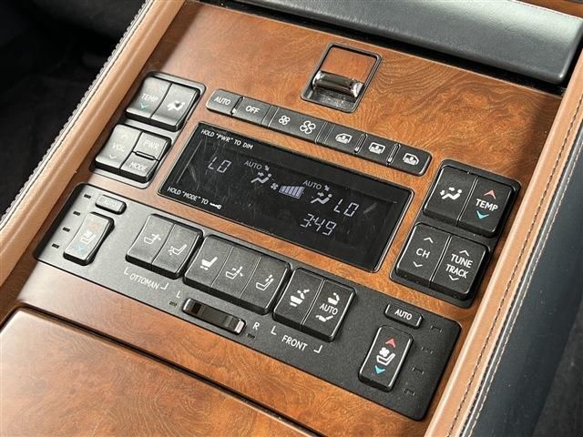 Lexus LS 2013-02 4547-18