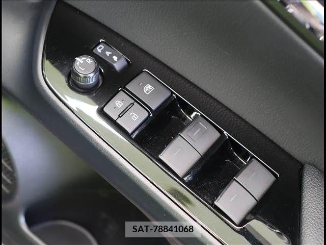 Toyota PRIUS 2020-02 211472-16