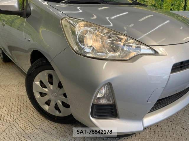 Toyota AQUA 2013-01 343255-12