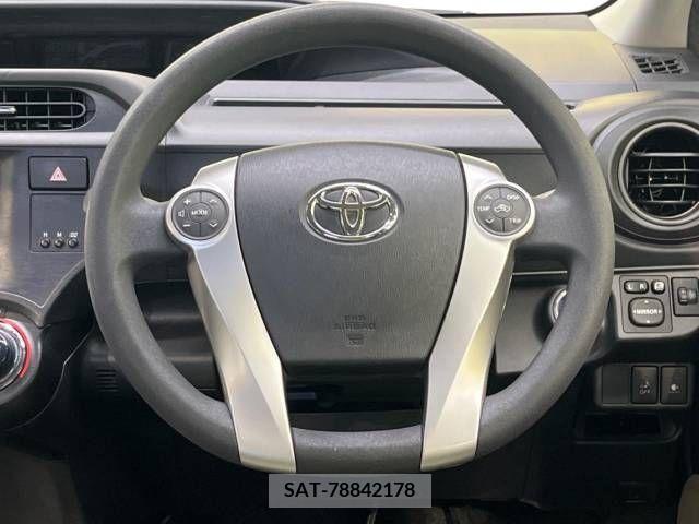 Toyota AQUA 2013-01 343255-11