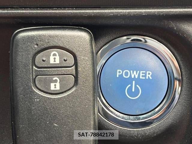 Toyota AQUA 2013-01 343255-5
