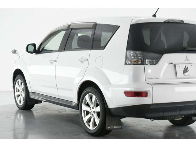 Mitsubishi OUTLANDER 2010-02 180611-6