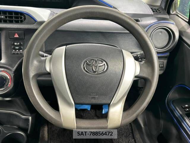 Toyota AQUA 2013-09 338160-11