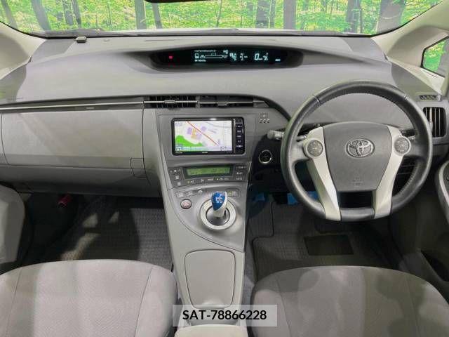 Toyota PRIUS 2010-12 327924-1