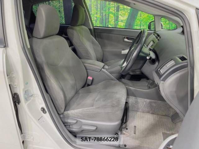 Toyota PRIUS 2010-12 327924-8