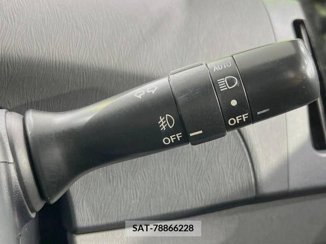 Toyota PRIUS 2010-12 327924-6
