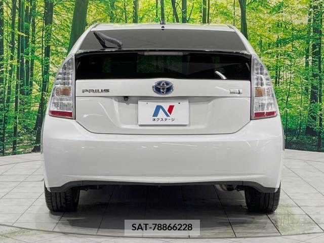 Toyota PRIUS 2010-12 327924-15