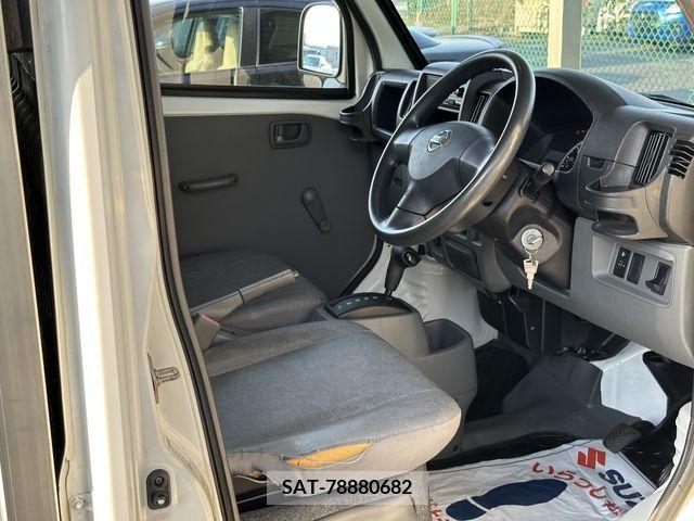 Nissan CLIPPER 2012-09 215497-19