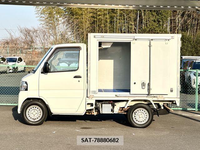 Nissan CLIPPER 2012-09 215497-8