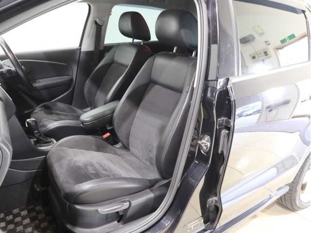 VolksWagen POLO 2017-03 181785-15