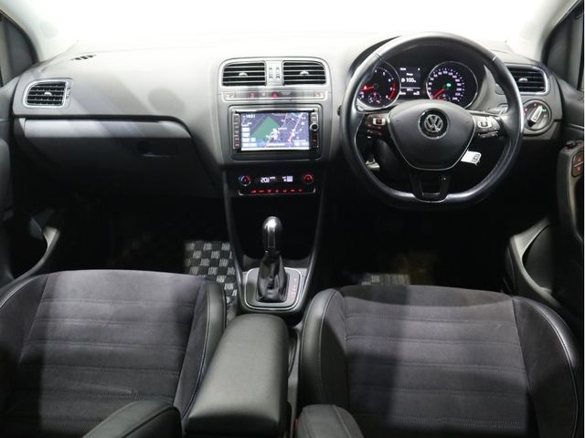 VolksWagen POLO 2017-03 181785-9