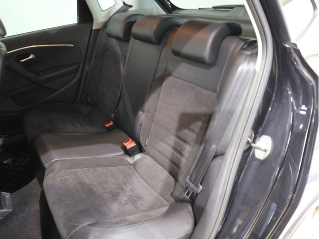 VolksWagen POLO 2017-03 181785-16