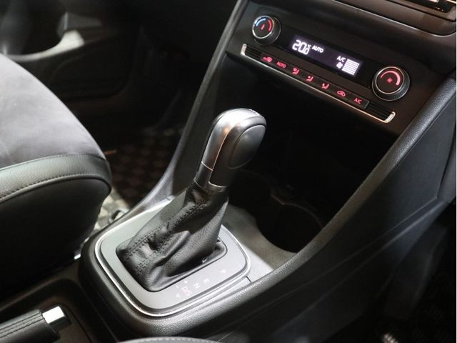 VolksWagen POLO 2017-03 181785-11