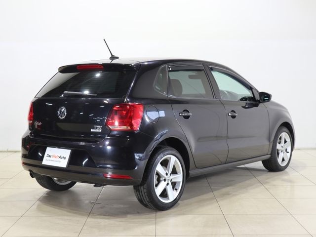 VolksWagen POLO 2017-03 181785-7