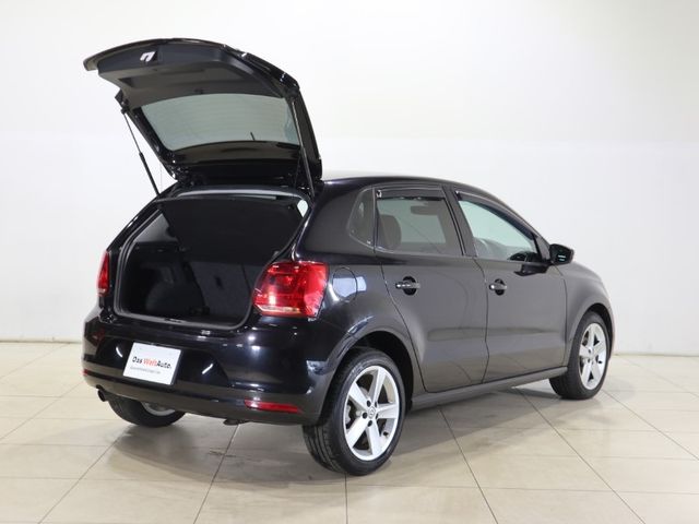 VolksWagen POLO 2017-03 181785-8