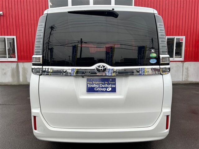 Toyota VOXY 2018-08 28634-3